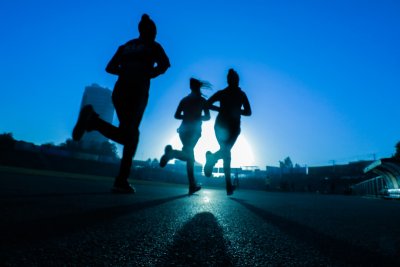 Waarom rustig joggen beter is voor je hart dan HIIT